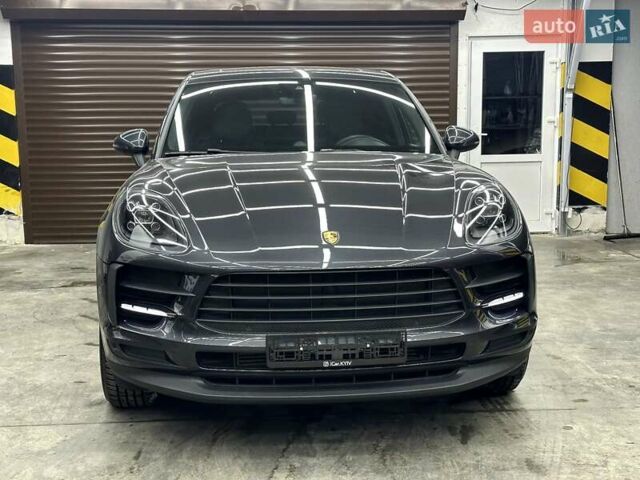 Серый Порше Масан, объемом двигателя 1.98 л и пробегом 62 тыс. км за 44500 $, фото 5 на Automoto.ua