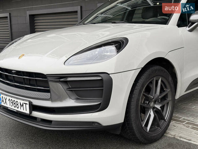 Серый Порше Масан, объемом двигателя 1.98 л и пробегом 37 тыс. км за 67000 $, фото 3 на Automoto.ua