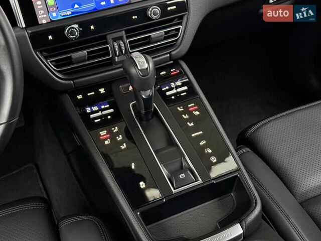 Серый Порше Масан, объемом двигателя 1.98 л и пробегом 37 тыс. км за 67000 $, фото 21 на Automoto.ua