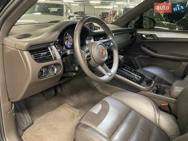 Серый Порше Масан, объемом двигателя 2.89 л и пробегом 64 тыс. км за 74978 $, фото 3 на Automoto.ua