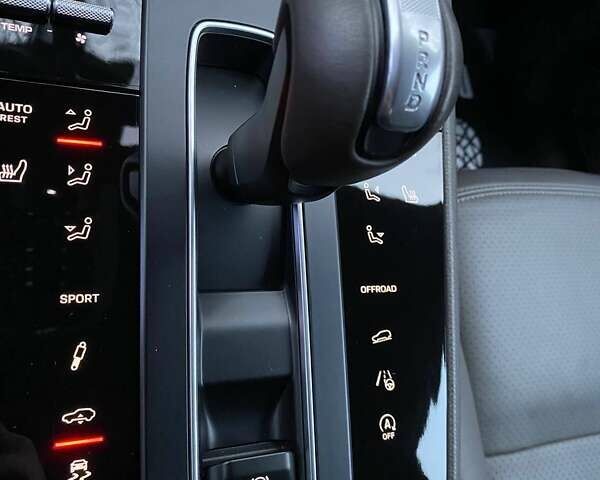 Серый Порше Масан, объемом двигателя 2.89 л и пробегом 50 тыс. км за 77000 $, фото 34 на Automoto.ua