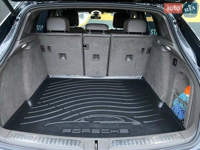 Серый Порше Масан, объемом двигателя 2.89 л и пробегом 50 тыс. км за 77000 $, фото 13 на Automoto.ua