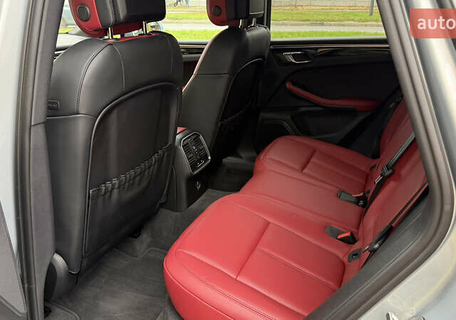 Сірий Порше Масан, об'ємом двигуна 1.98 л та пробігом 7 тис. км за 61500 $, фото 15 на Automoto.ua