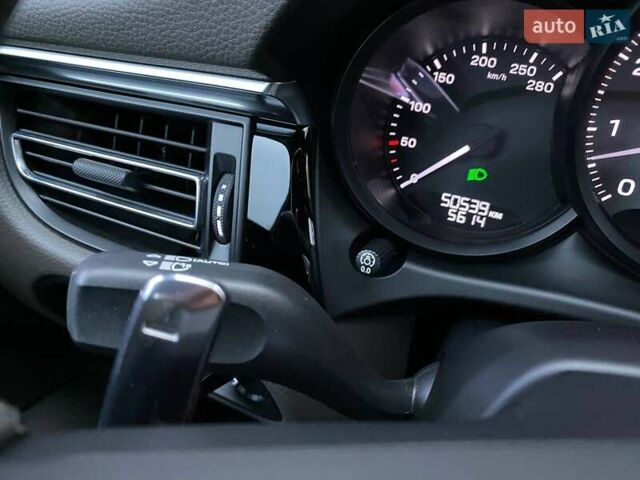 Серый Порше Масан, объемом двигателя 2.89 л и пробегом 50 тыс. км за 77000 $, фото 27 на Automoto.ua