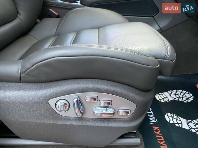 Серый Порше Масан, объемом двигателя 2.89 л и пробегом 50 тыс. км за 77000 $, фото 46 на Automoto.ua