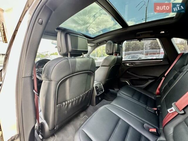Серый Порше Масан, объемом двигателя 2.89 л и пробегом 31 тыс. км за 115555 $, фото 35 на Automoto.ua