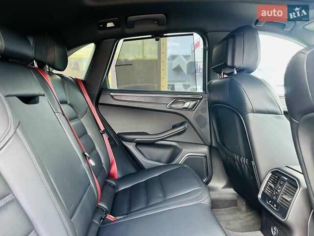 Серый Порше Масан, объемом двигателя 2.89 л и пробегом 31 тыс. км за 115555 $, фото 47 на Automoto.ua