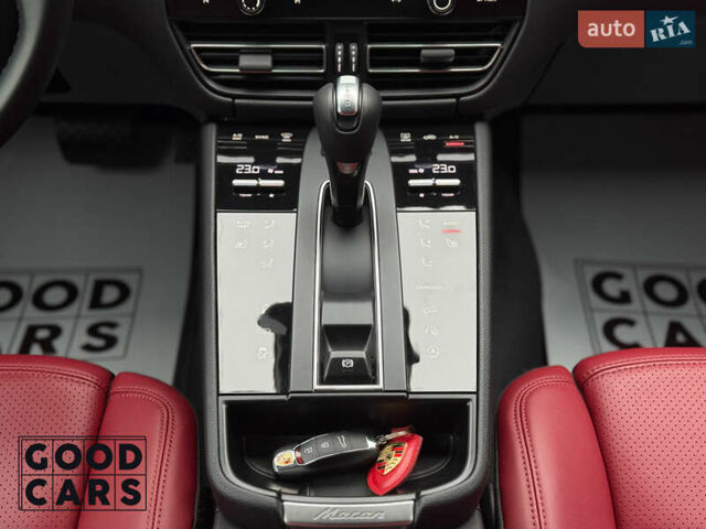 Серый Порше Масан, объемом двигателя 2.89 л и пробегом 16 тыс. км за 95000 $, фото 21 на Automoto.ua