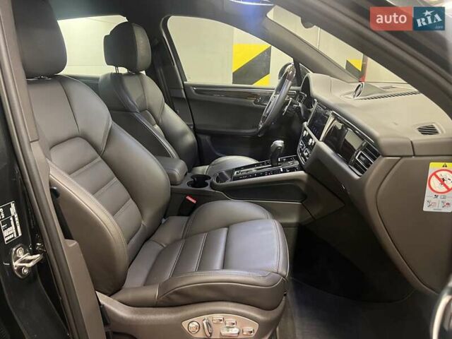 Серый Порше Масан, объемом двигателя 1.98 л и пробегом 11 тыс. км за 72563 $, фото 48 на Automoto.ua