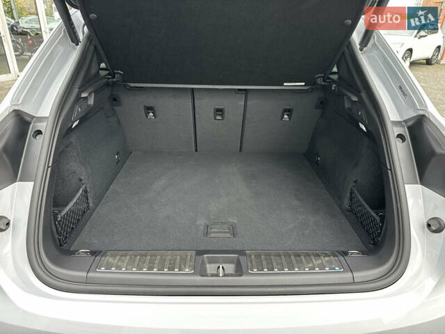 Порше Масан 2024 у Києві на Automoto.ua Сірий Порше Масан, об'ємом двигуна 0 л та пробігом 10 тис. км за 80500 $, фото 17 на Automoto.ua