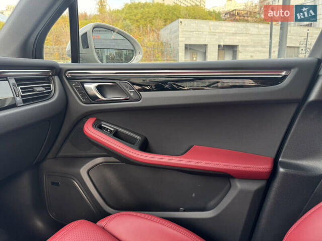 Серый Порше Масан, объемом двигателя 2.89 л и пробегом 16 тыс. км за 94999 $, фото 18 на Automoto.ua