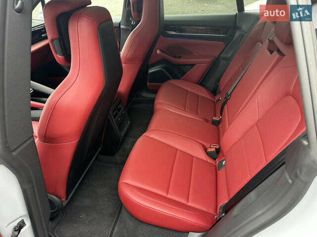 Порше Масан 2024 у Києві на Automoto.ua Сірий Порше Масан, об'ємом двигуна 0 л та пробігом 10 тис. км за 80500 $, фото 11 на Automoto.ua