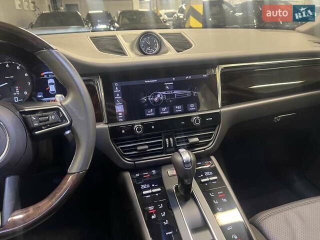 Серый Порше Масан, объемом двигателя 1.98 л и пробегом 11 тыс. км за 72563 $, фото 31 на Automoto.ua