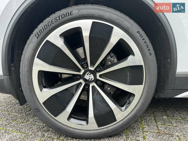 Порше Масан 2024 у Києві на Automoto.ua Сірий Порше Масан, об'ємом двигуна 0 л та пробігом 10 тис. км за 80500 $, фото 19 на Automoto.ua