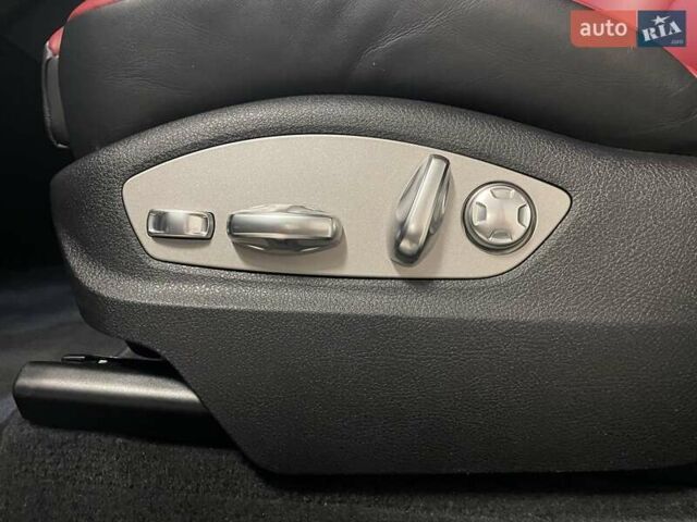 Серый Порше Масан, объемом двигателя 1.98 л и пробегом 14 тыс. км за 80209 $, фото 18 на Automoto.ua