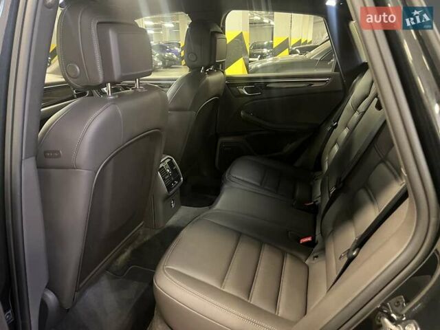 Серый Порше Масан, объемом двигателя 1.98 л и пробегом 11 тыс. км за 72563 $, фото 43 на Automoto.ua