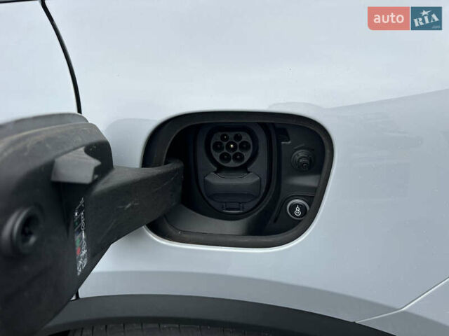 Порше Масан 2024 у Києві на Automoto.ua Сірий Порше Масан, об'ємом двигуна 0 л та пробігом 10 тис. км за 80500 $, фото 22 на Automoto.ua