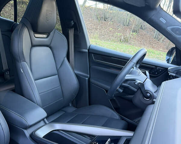 Серый Порше Масан, объемом двигателя 0 л и пробегом 15 тыс. км за 130546 $, фото 16 на Automoto.ua