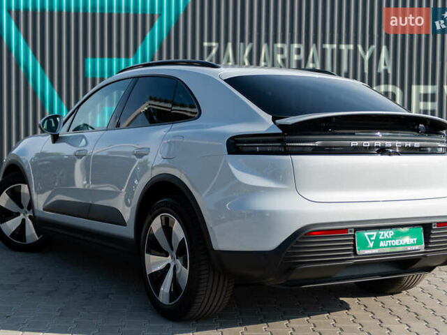 Серый Порше Масан, объемом двигателя 0 л и пробегом 1 тыс. км за 104000 $, фото 9 на Automoto.ua