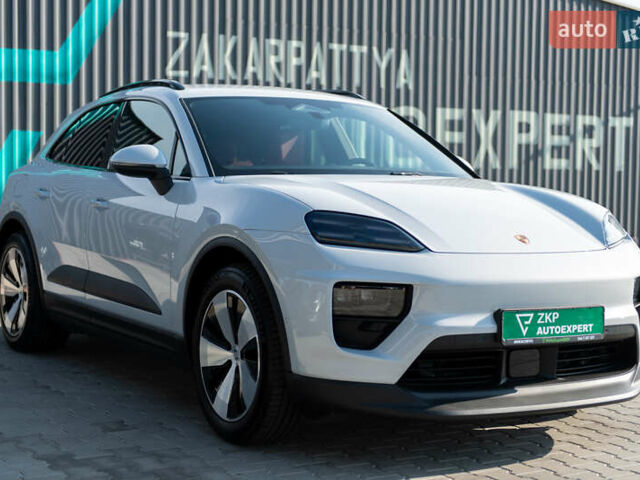 Серый Порше Масан, объемом двигателя 0 л и пробегом 1 тыс. км за 104000 $, фото 3 на Automoto.ua