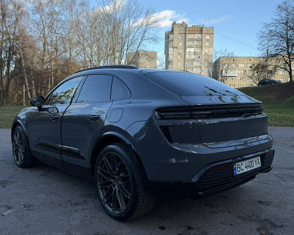 Серый Порше Масан, объемом двигателя 0 л и пробегом 15 тыс. км за 130546 $, фото 3 на Automoto.ua