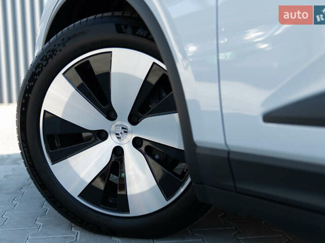 Серый Порше Масан, объемом двигателя 0 л и пробегом 1 тыс. км за 104000 $, фото 8 на Automoto.ua