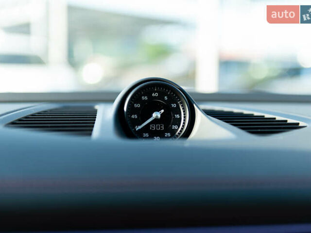 Серый Порше Масан, объемом двигателя 0 л и пробегом 1 тыс. км за 104000 $, фото 25 на Automoto.ua