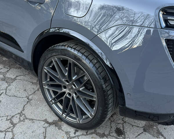 Серый Порше Масан, объемом двигателя 0 л и пробегом 15 тыс. км за 130546 $, фото 32 на Automoto.ua