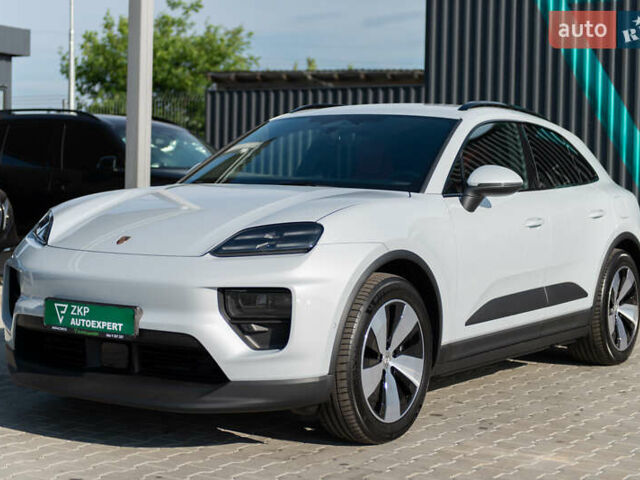 Серый Порше Масан, объемом двигателя 0 л и пробегом 1 тыс. км за 104000 $, фото 4 на Automoto.ua