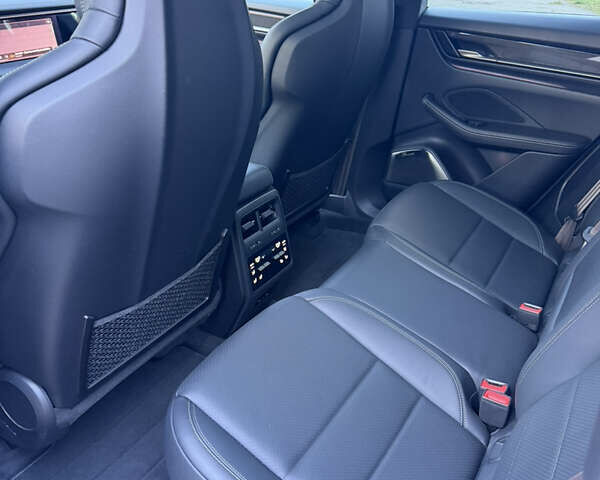 Серый Порше Масан, объемом двигателя 0 л и пробегом 15 тыс. км за 130546 $, фото 31 на Automoto.ua