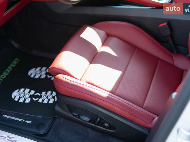 Серый Порше Масан, объемом двигателя 0 л и пробегом 1 тыс. км за 104000 $, фото 32 на Automoto.ua