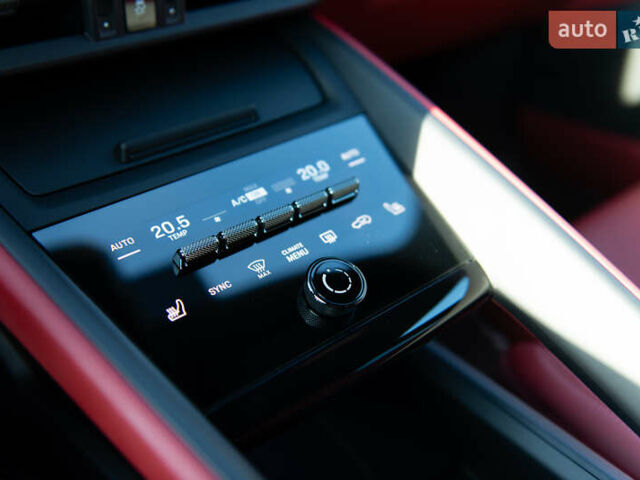 Серый Порше Масан, объемом двигателя 0 л и пробегом 1 тыс. км за 104000 $, фото 26 на Automoto.ua