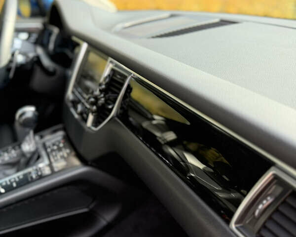 Порше Масан 2015 у Львові на Automoto.ua Синій Порше Масан, об'ємом двигуна 3 л та пробігом 147 тис. км за 32950 $, фото 20 на Automoto.ua