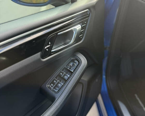 Порше Масан 2015 у Львові на Automoto.ua Синій Порше Масан, об'ємом двигуна 3 л та пробігом 147 тис. км за 32950 $, фото 21 на Automoto.ua