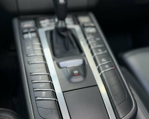 Порше Масан 2015 у Львові на Automoto.ua Синій Порше Масан, об'ємом двигуна 3 л та пробігом 147 тис. км за 32950 $, фото 28 на Automoto.ua