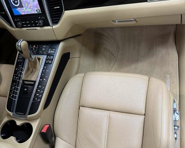 Синий Порше Масан, объемом двигателя 2.97 л и пробегом 110 тыс. км за 36500 $, фото 21 на Automoto.ua