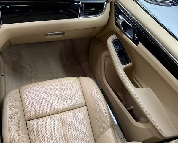 Синий Порше Масан, объемом двигателя 2.97 л и пробегом 110 тыс. км за 36000 $, фото 23 на Automoto.ua