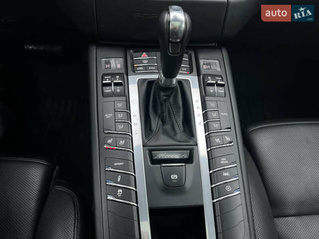 Синий Порше Масан, объемом двигателя 3 л и пробегом 97 тыс. км за 29950 $, фото 16 на Automoto.ua