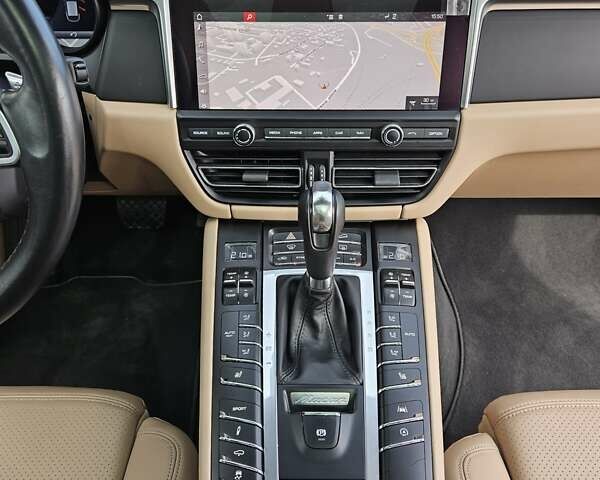 Синий Порше Масан, объемом двигателя 2 л и пробегом 46 тыс. км за 51990 $, фото 26 на Automoto.ua