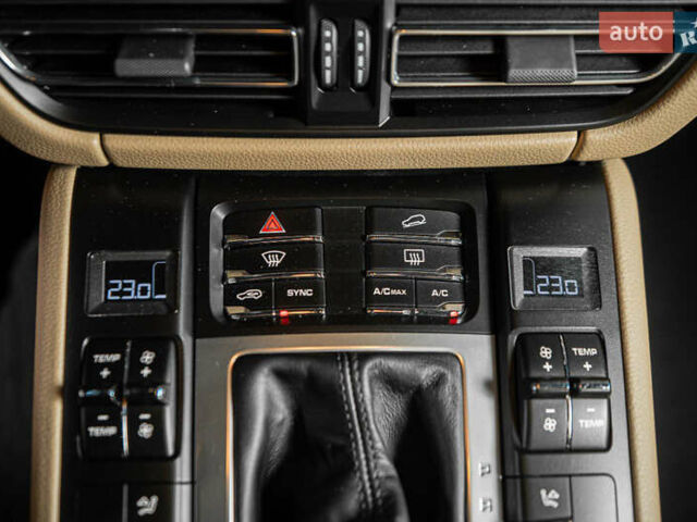 Синий Порше Масан, объемом двигателя 1.98 л и пробегом 75 тыс. км за 43500 $, фото 30 на Automoto.ua