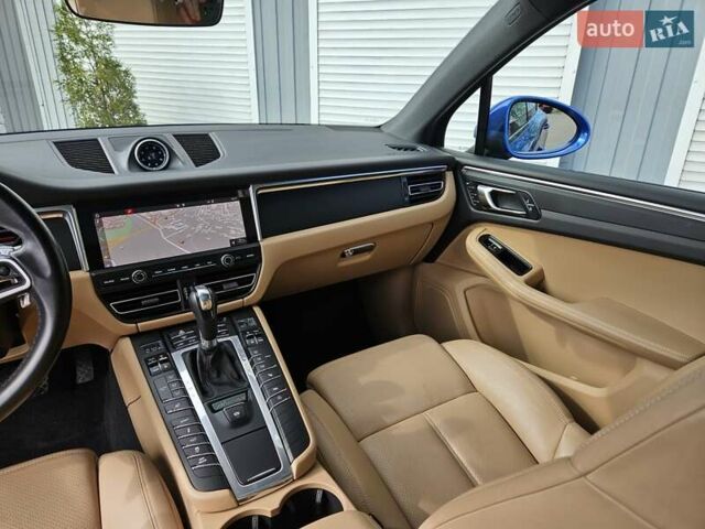 Синий Порше Масан, объемом двигателя 2 л и пробегом 46 тыс. км за 51990 $, фото 31 на Automoto.ua