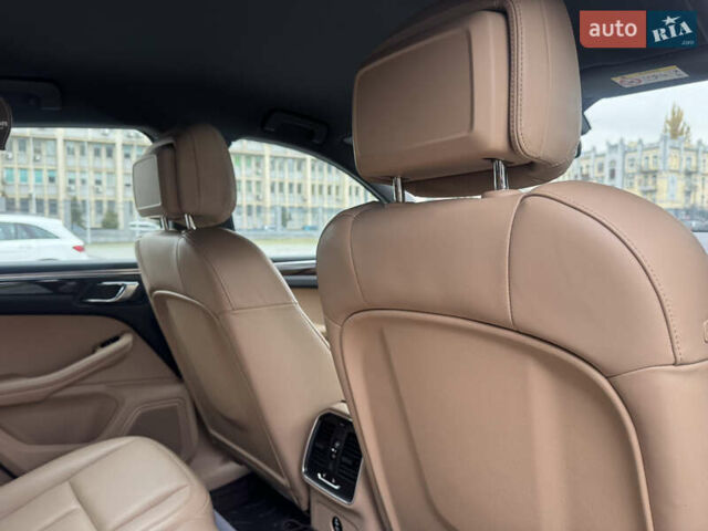 Синий Порше Масан, объемом двигателя 1.98 л и пробегом 37 тыс. км за 61900 $, фото 28 на Automoto.ua