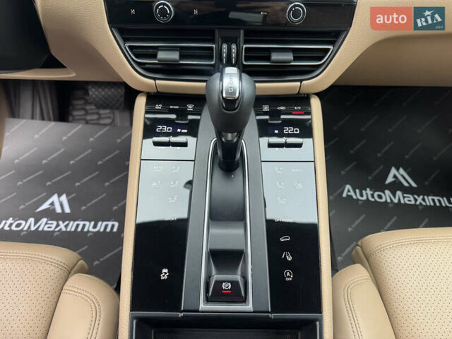 Синий Порше Масан, объемом двигателя 1.98 л и пробегом 37 тыс. км за 61900 $, фото 16 на Automoto.ua