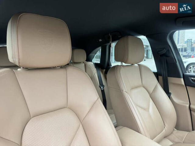 Синий Порше Масан, объемом двигателя 1.98 л и пробегом 37 тыс. км за 61900 $, фото 25 на Automoto.ua