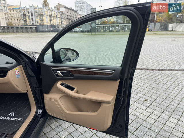 Синий Порше Масан, объемом двигателя 1.98 л и пробегом 37 тыс. км за 61900 $, фото 23 на Automoto.ua