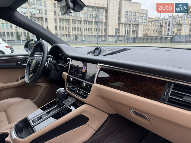 Синий Порше Масан, объемом двигателя 1.98 л и пробегом 37 тыс. км за 61900 $, фото 24 на Automoto.ua