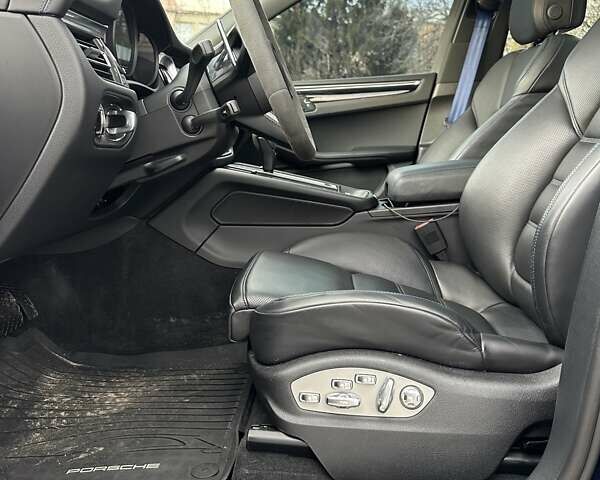 Синий Порше Масан, объемом двигателя 2.89 л и пробегом 20 тыс. км за 77900 $, фото 23 на Automoto.ua