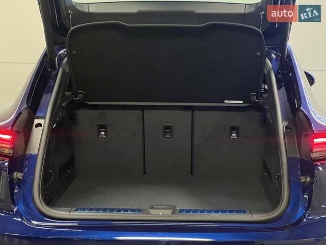 Порше Масан 2024 у Києві на Automoto.ua Синій Порше Масан, об'ємом двигуна 0 л та пробігом 5 тис. км за 114414 $, фото 17 на Automoto.ua