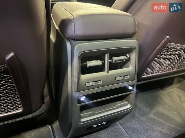 Порше Масан 2024 у Києві на Automoto.ua Синій Порше Масан, об'ємом двигуна 0 л та пробігом 5 тис. км за 114414 $, фото 44 на Automoto.ua