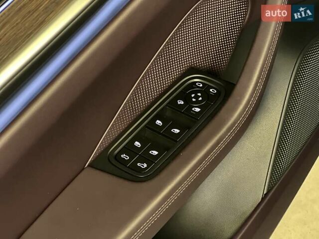 Порше Масан 2024 у Києві на Automoto.ua Синій Порше Масан, об'ємом двигуна 0 л та пробігом 5 тис. км за 114414 $, фото 33 на Automoto.ua